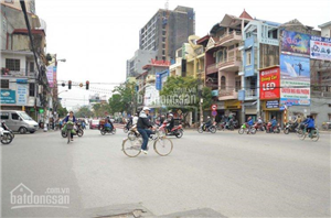 Cho thuê nhà mặt đường ngay gần ngã tư Trần Nguyên Hãn, Hoàng Minh Thảo